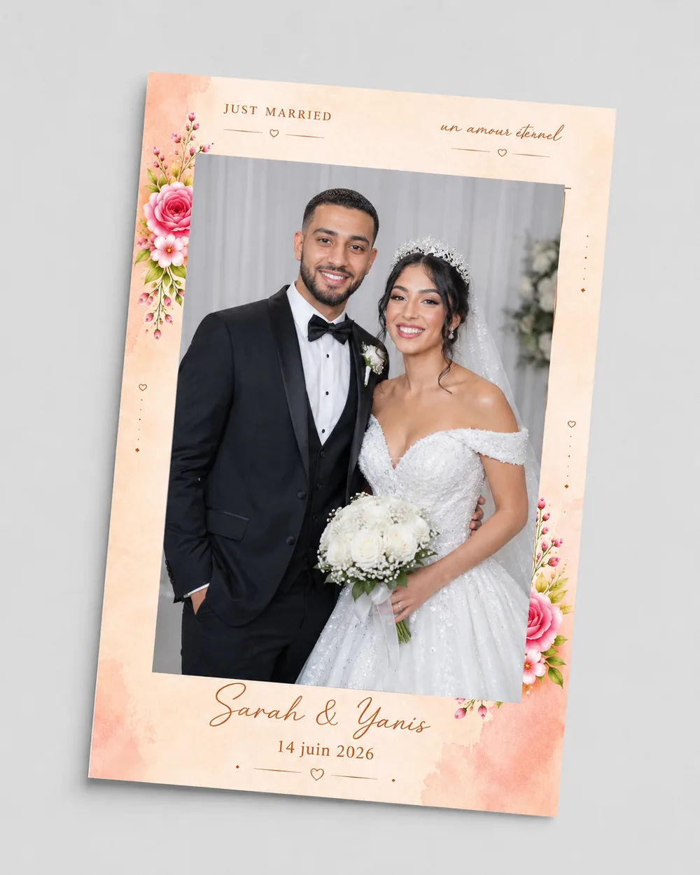 Tirage photo de mariage encadré aux prénoms et à la date des mariés
